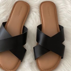 Labor Day Sake🇺🇸. Excellent condition Old Navy black sandals!  Size9.